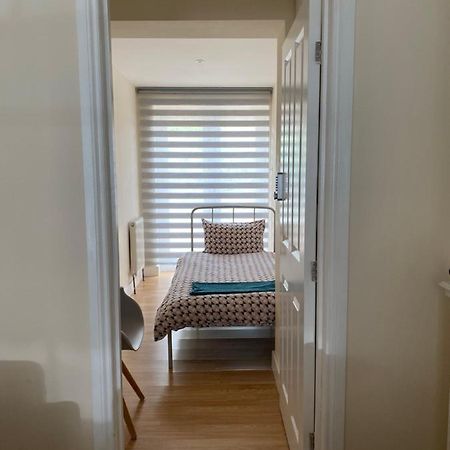 Single Room Only For One Adult เซาธอล ภายนอก รูปภาพ